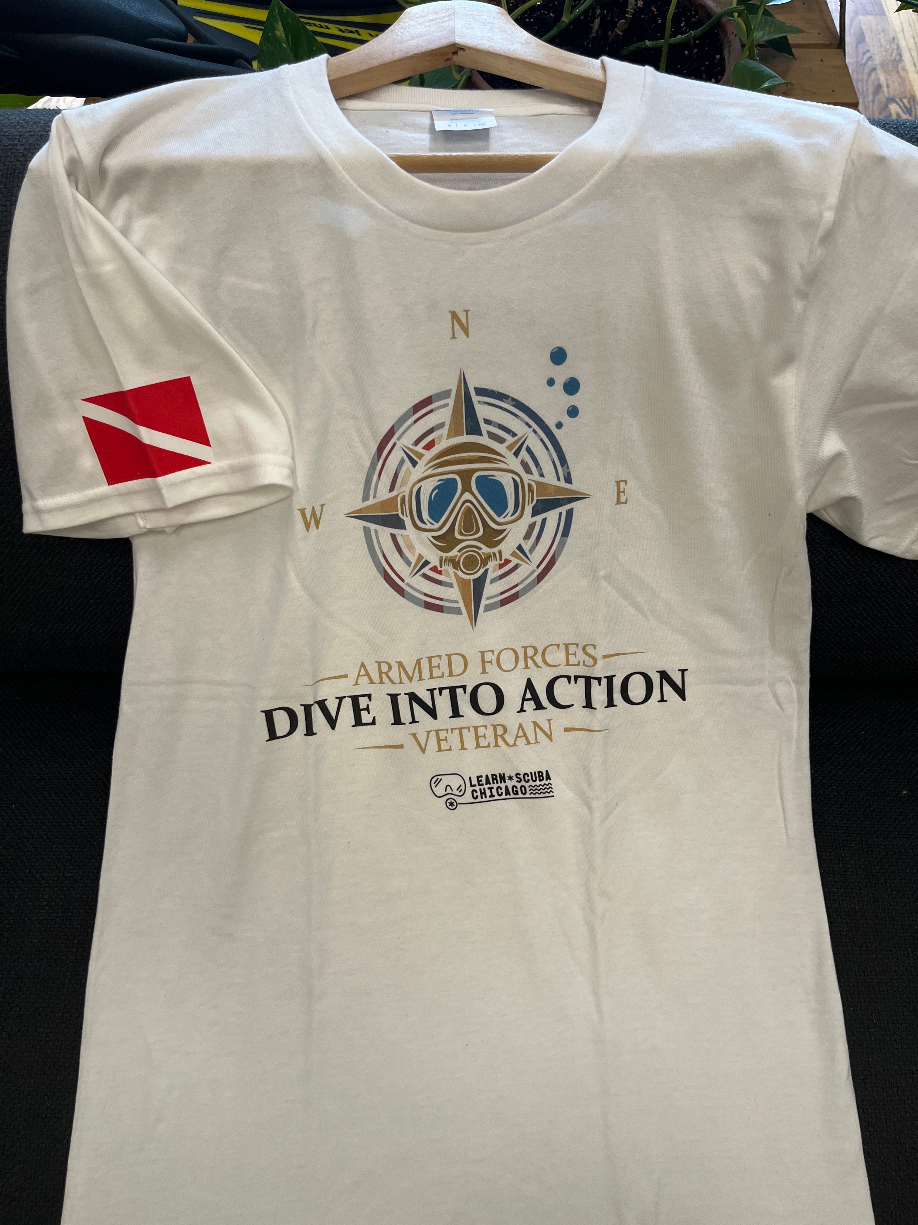 Learn Scuba Chicago Armed Forces Veterans T-Shirt